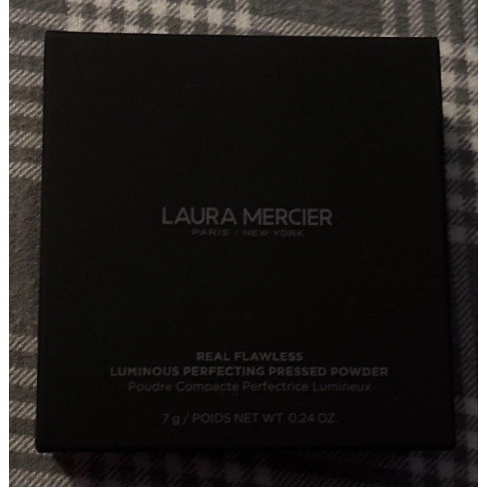 Laura Mercier - Real Flawless Luminous Perfecting Pressed Translucent Powder